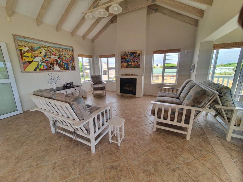 3 Bedroom Property for Sale in Franskraal Western Cape